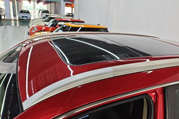 Used Geely Auto Emgrand X7 Sport 2016 1.8TD Automatic ZhiShang Model Roof