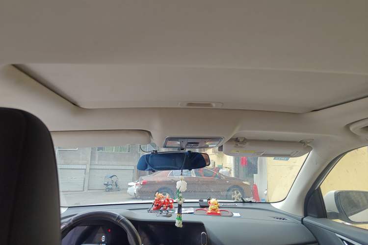 Used CHANGAN CS55PLUS 2020 1.5T Manual Colorful Model Headliner