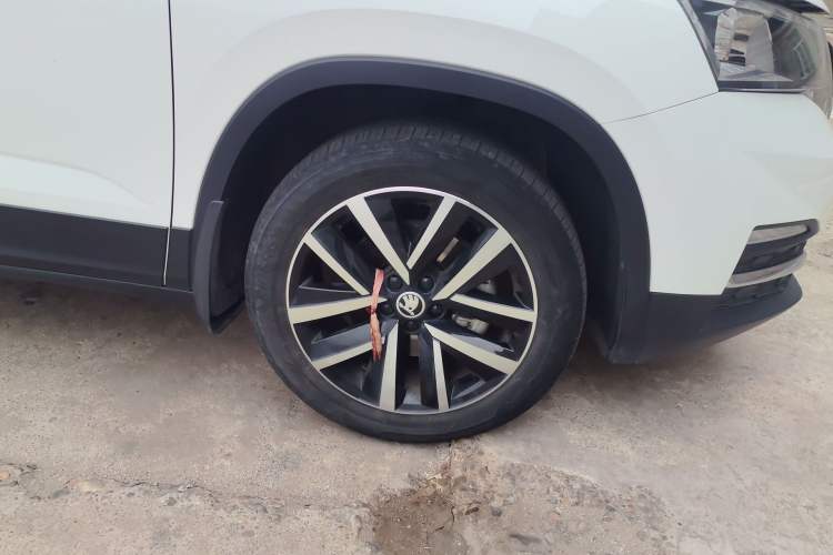 Used Skoda Kamiq 2021 1.5L Automatic Standard Edition Right Front Wheel Hub