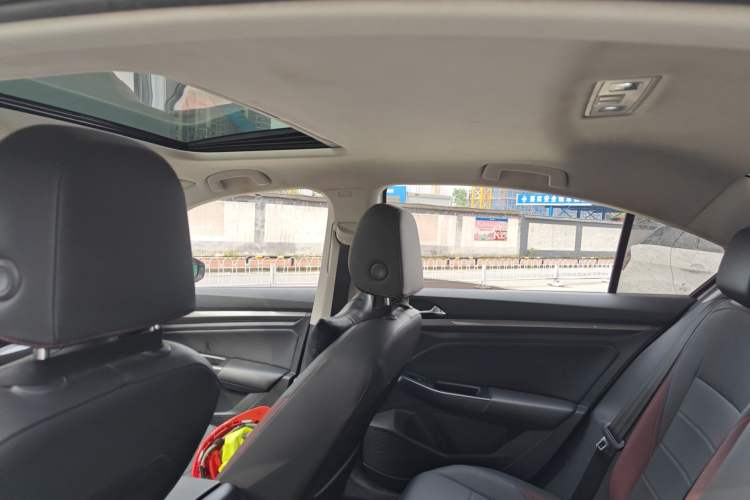 Used Volkswagen Bora 2019 Revised Version 1.5L Automatic Comfort Edition China VI Standard Headliner