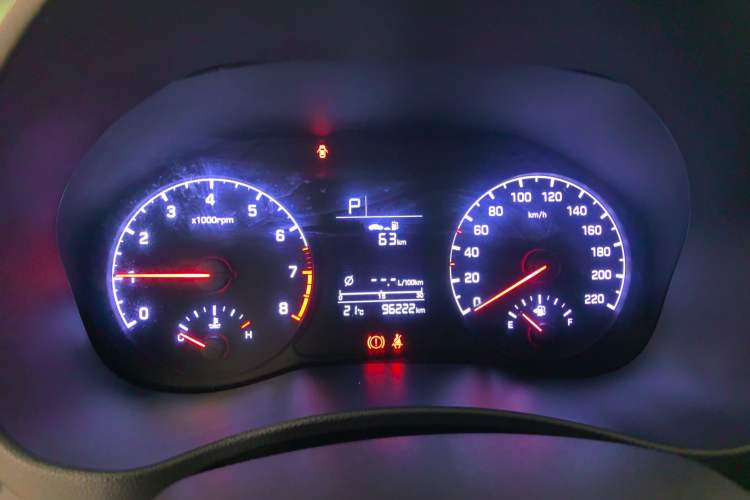 Used Hyundai Verna (new generation) 2016 1.4L Automatic Cool Edition GLS Instrument Cluster