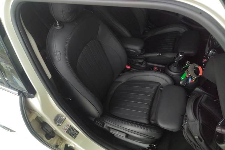 Used MINI 2019 2.0T COOPER S Artist Five-Door Edition Right Front Seat