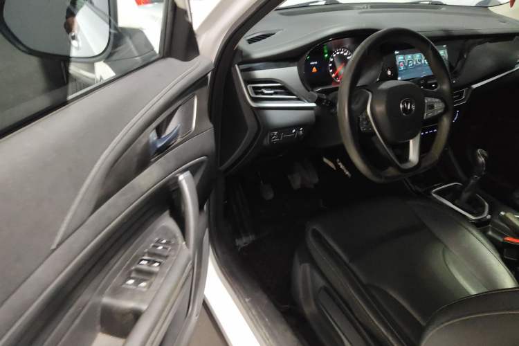 Used Changan CS35PLUS 2021 Honor Million Edition 1.6L Manual Luxury Model
