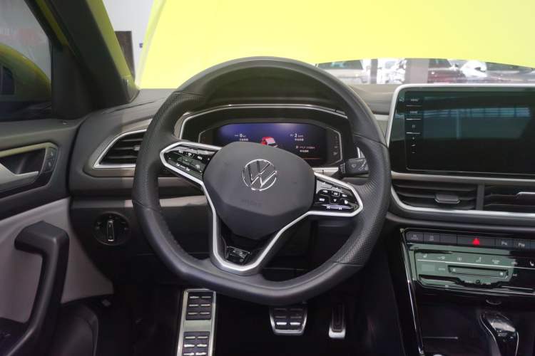 Used Volkswagen T-ROC 2023 300TSI DSG Two-Wheel Drive Starlight Edition