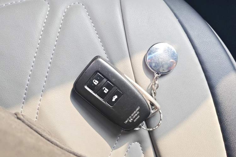 Used Lexus ES 2015 300h Comfort Edition