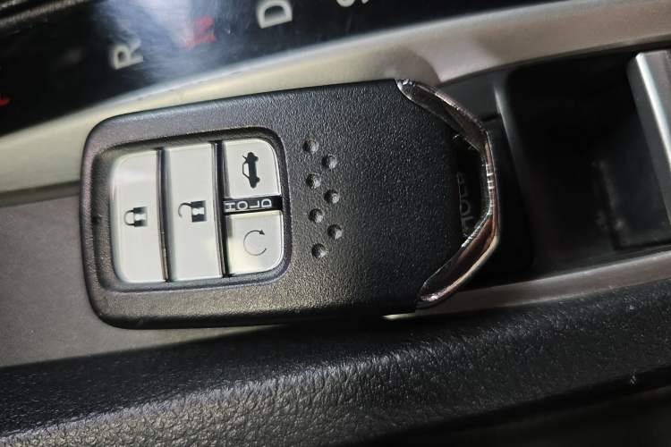 Used Honda Civic 2016 220TURBO CVT Luxury Edition Interior 1