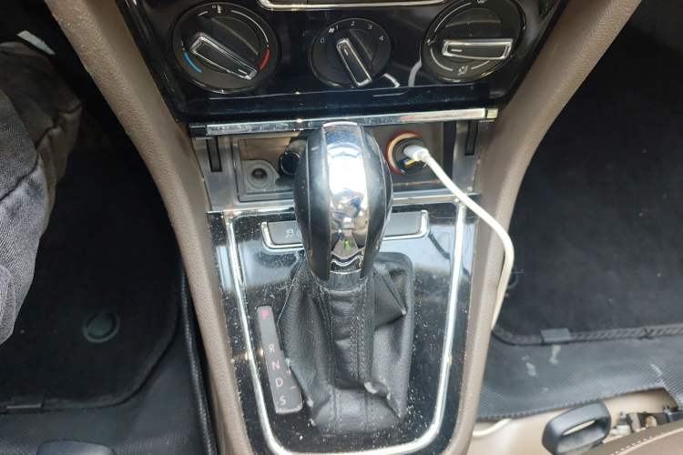 Used Volkswagen Bora 2013 1.6L Automatic Comfort Model
