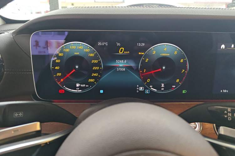 Used Mercedes-Benz E-Class 2023 Updated E 300 L Fashion Edition Instrument Cluster
