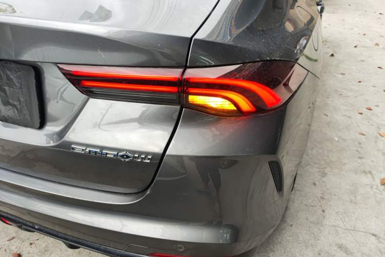 Used GAC Trumpchi EMPOW 2021 270T DCT J15 Version Right Rear Taillight