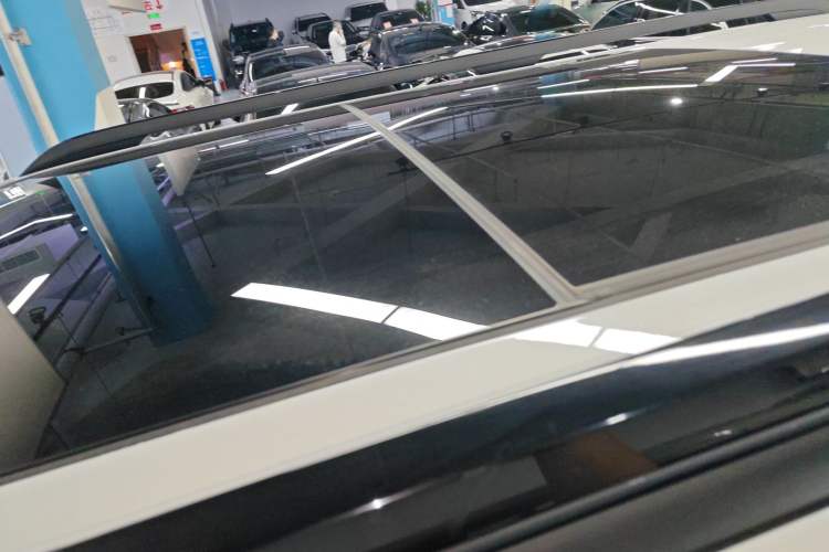 Used Formula Leopard 5 2023 Cloud Ride Flagship Edition Roof