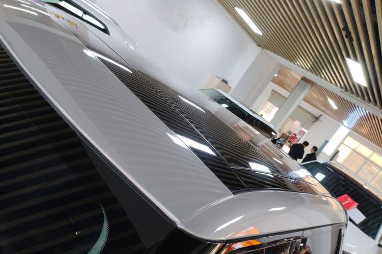 Used Land Rover Range Rover Evoque 2021 Range Rover Velar 249 PS R-Dynamic S Performance Edition