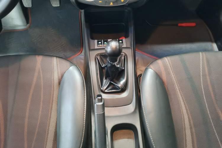 Used Chevrolet Sail 2013 Sedan 1.2L Manual Fashionable Happiness Edition