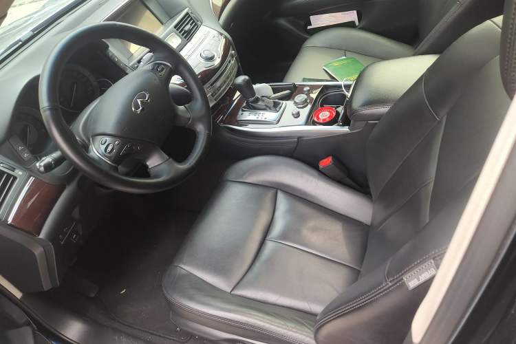 Used Infiniti Q70 2015 Q70L 2.5L Enjoyment Edition
