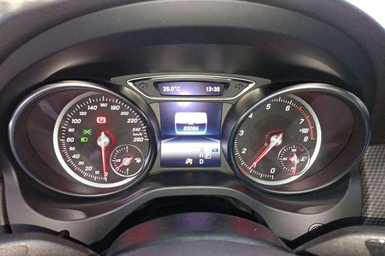 Used Mercedes-Benz GLA 2018 GLA 200 Sport Edition Instrument Cluster