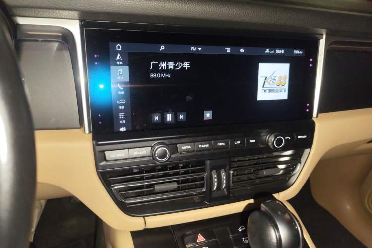 Used Porsche Macan 2018 Macan 2.0T Audio And AC Panel