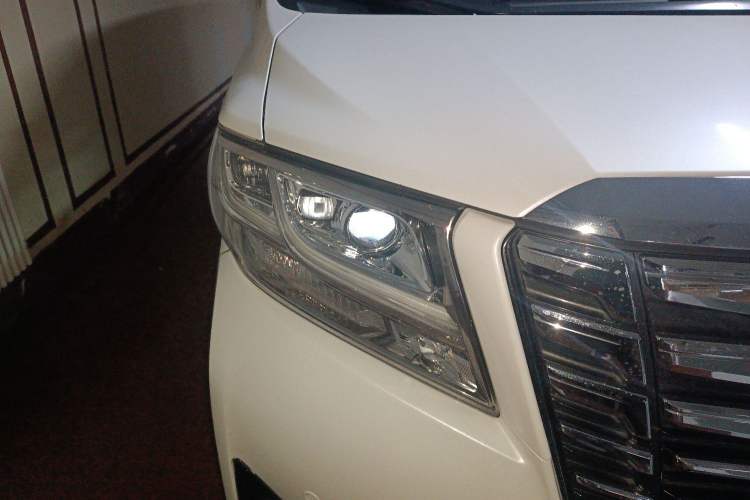 Used Toyota Alphard 2015 3.5L Luxury Edition