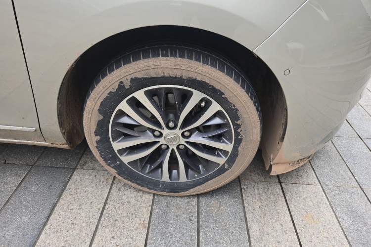 Used Buick GL8 2018 ES 28T Flagship Model China VI Standard Right Front Wheel Hub