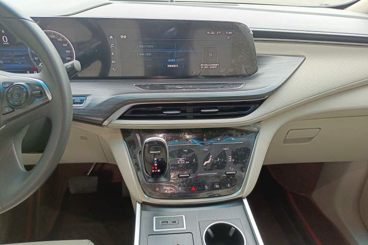 Used Buick GL8 2021 ES Landtrek 653T Comfort Edition