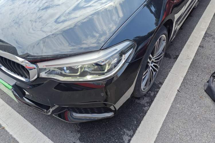 Used BMW 5 Series 2018 Restyled 530Li Leading Edition M Sport Package
