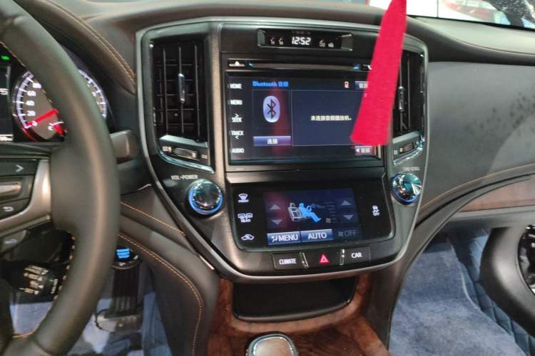 Used Toyota Crown 2015 2.5L Smart Edition
