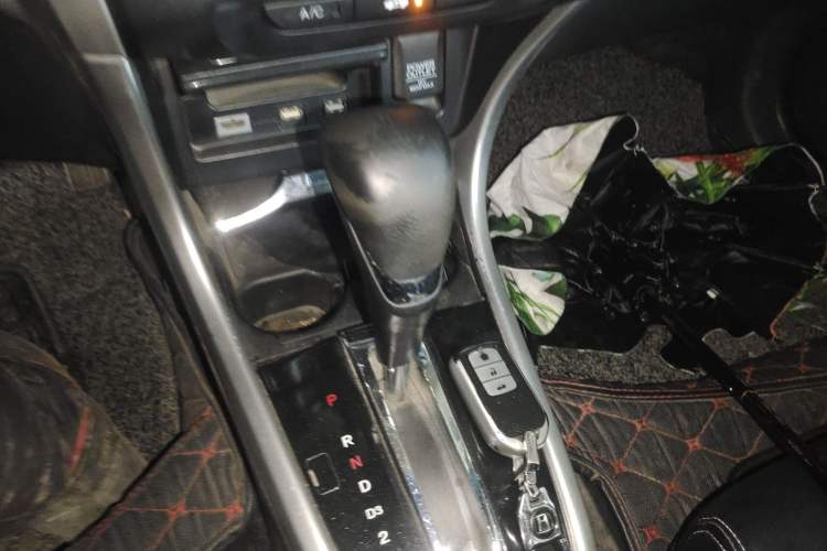 Used Honda Crider 2013 1.8L automatic luxury edition
