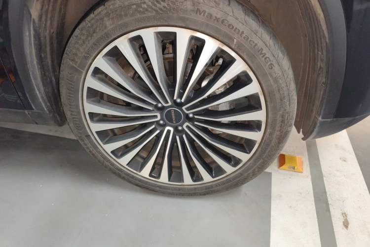 Used EXEED Lingyun 2025 400T Four-Wheel-Drive International Version Right Front Wheel Hub