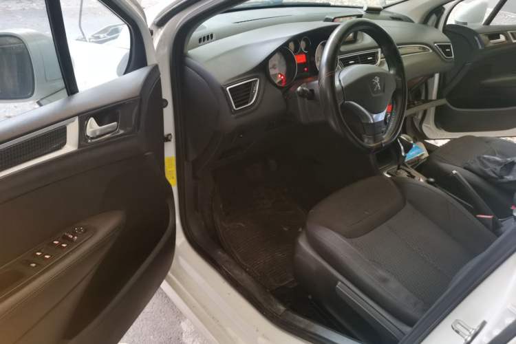 Used Peugeot 308 2014 Enjoy Edition Classic 1.6L Automatic Premium Model
