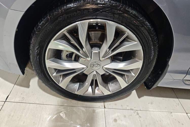 Used Hyundai Sonata 2015 1.6T GLX Advanced Model
