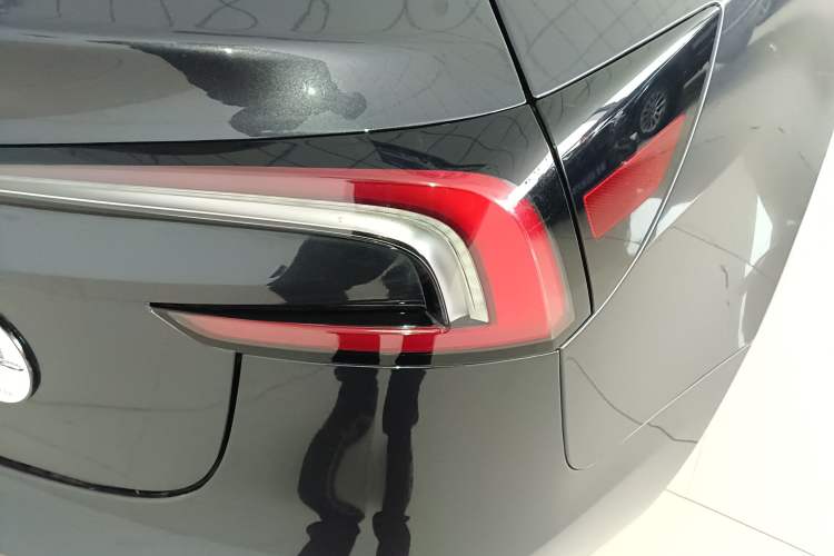 Used Tesla Model 3 2023 Rear-Wheel-Drive Version