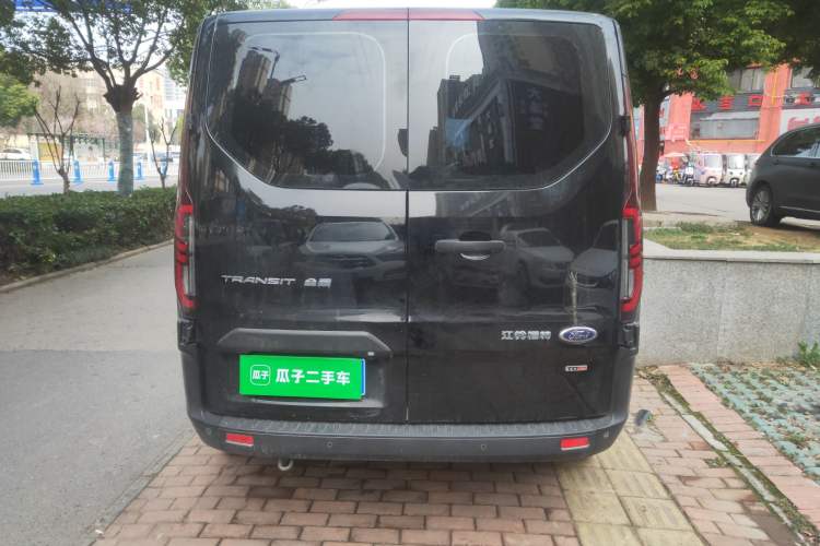 Used Ford Transit 2023 2.0T Diesel Automatic Multi-Function Commercial Vehicle Short Wheelbase Low Roof 5/6 Seats
