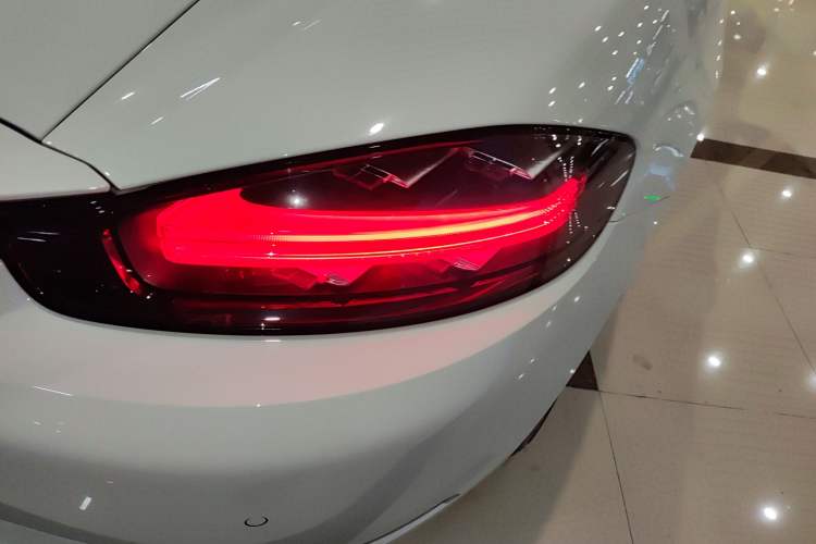 Used Porsche 718 2022 Cayman 2.0T
