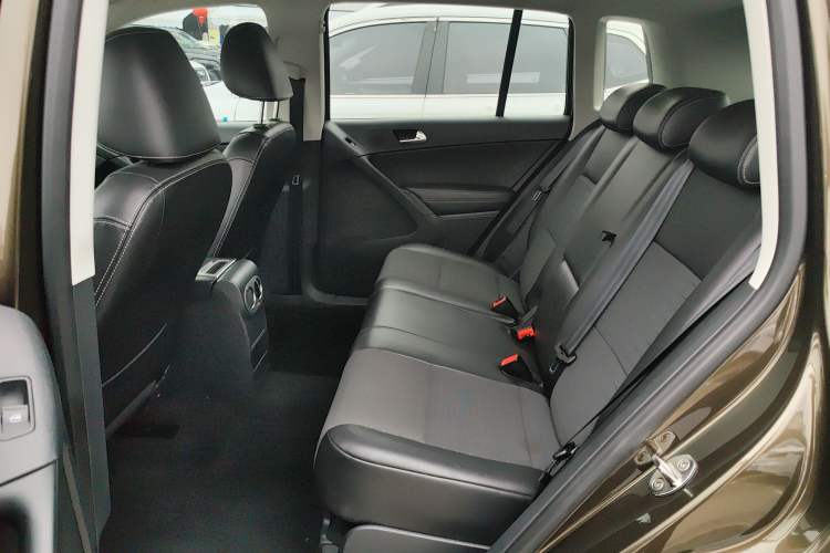 Used Volkswagen Tiguan L 2016 300TSI Automatic Two-Wheel Drive Trend Edition