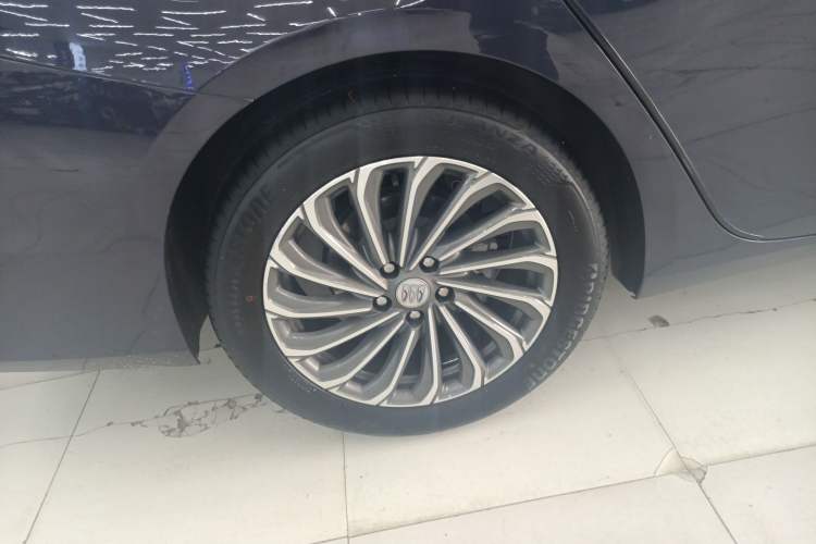 Used Buick LaCrosse 2023 28T Prestige Edition