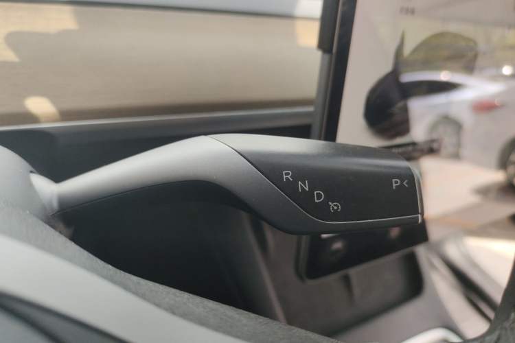 Used Tesla Model Y 2021 Standard Range Rear-Wheel Drive Version
