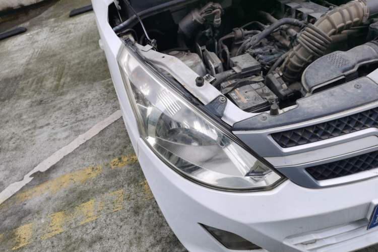 Used Wuling Rongguang V 2016 1.5L Standard Version
