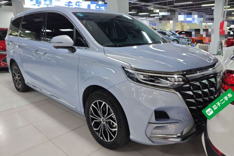 Used Roewe iMAX8 New Energy 2022 First-Class Platinum Edition Front Right 45 Deg