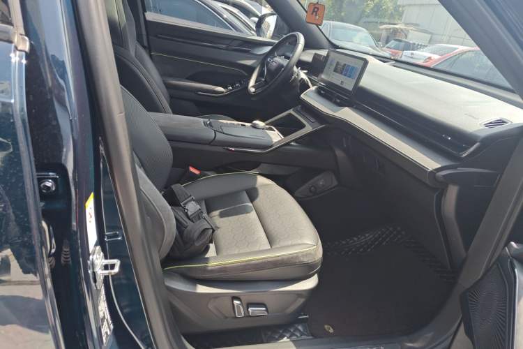 Used Haval H6S 2022 2.0T Two-Wheel Drive ZhiRun Version
