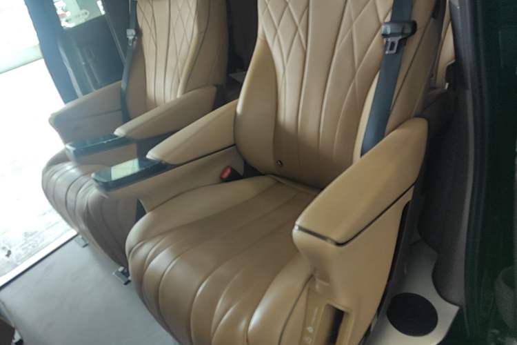 Used Denza D9 2022 DM-i 970 Four-Wheel Drive Flagship Model