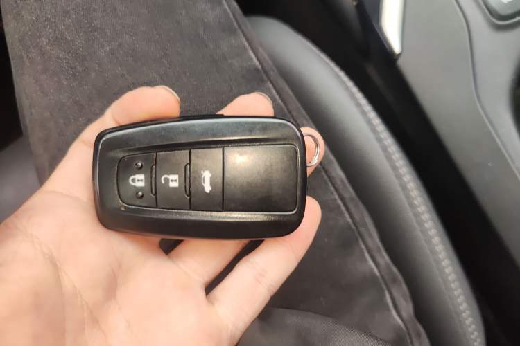 Used Toyota Allion 2021 2.0L Deluxe Edition Vehicle Key