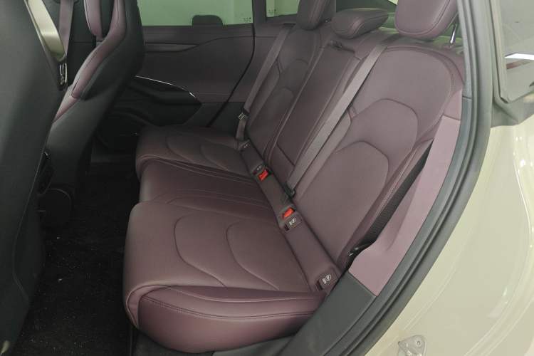 Used Xiaomi Auto SU7 2024 Rear-Drive Long-Range Intelligent Driving Version