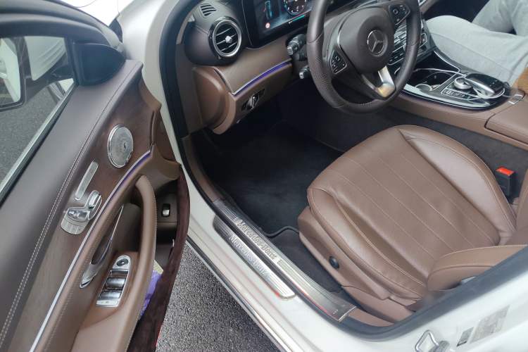 Used Mercedes-Benz E-Class 2016 E 300 L Luxury Model
