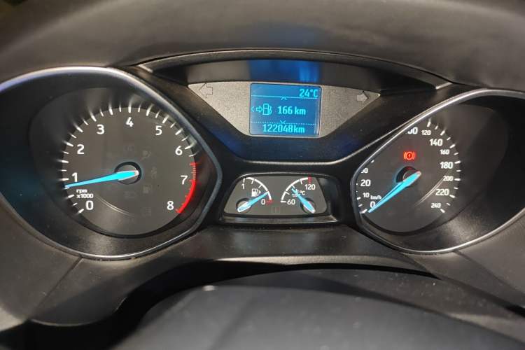 Used Ford Focus 2017 Hatchback 1.6L Manual Fashion Edition SmartDrive Version Odometer Close Up