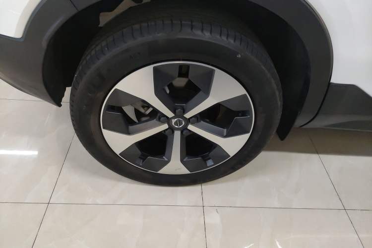 Used Volvo XC40 2025 B4 4x4 Smart Luxury Edition
