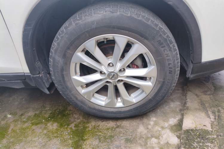 Used Nissan X-Trail 2014 2.5L CVT Luxury Edition 4WD
