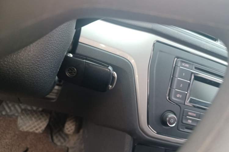 Used Volkswagen Lavida 2017 1.6L Automatic Fashion Edition
