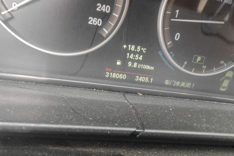 Used BMW 5 Series 2011 523Li Luxury Model Odometer Close Up