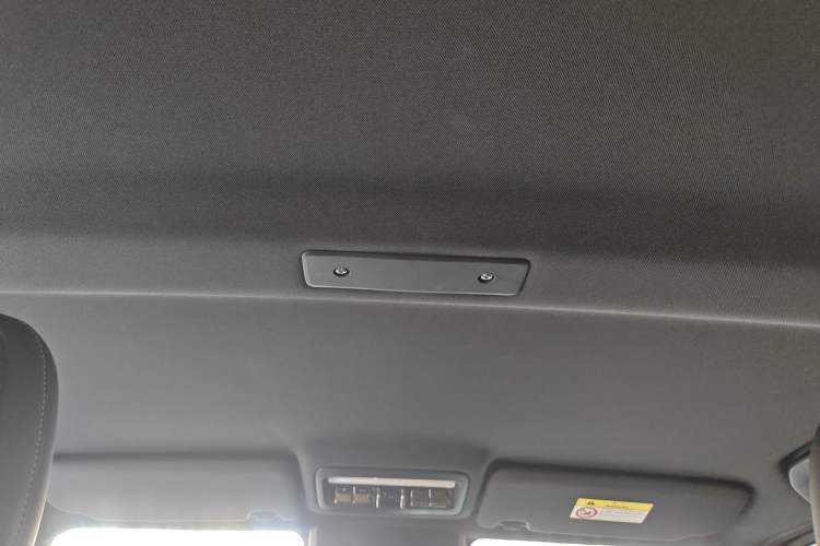 Used iCAR V23 2025 501 Four-Wheel Drive Advanced Version Headliner