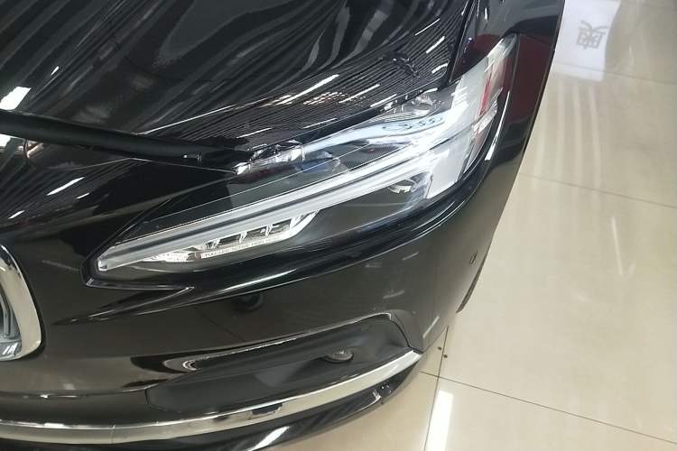 Used Volvo S90 2025 B5 Zhiya Luxury Edition
