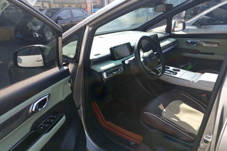 Used AION Y 2022 Plus 80 Enjoy Edition Driver Seat