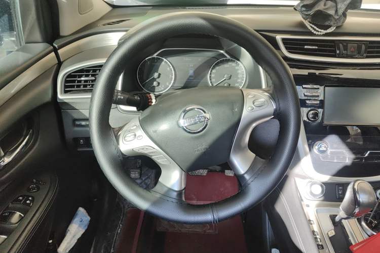 Used Nissan Murano 2017 2.5L XL Two-Wheel Drive Smart Edition
